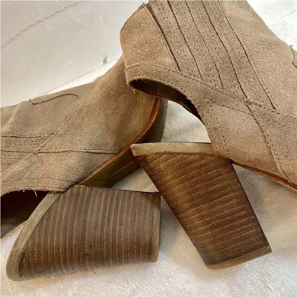 Dolce Vita Pasha Ankle Bootie Taupe Suede Leather Open Toe Stacked Heel Size 9M - Picture 9 of 16
